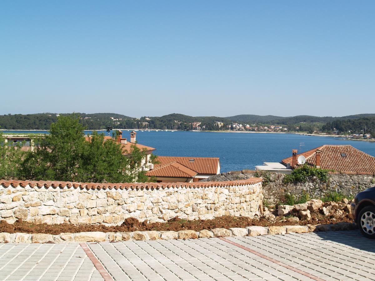 Villa Castrum Ровин Екстериор снимка
